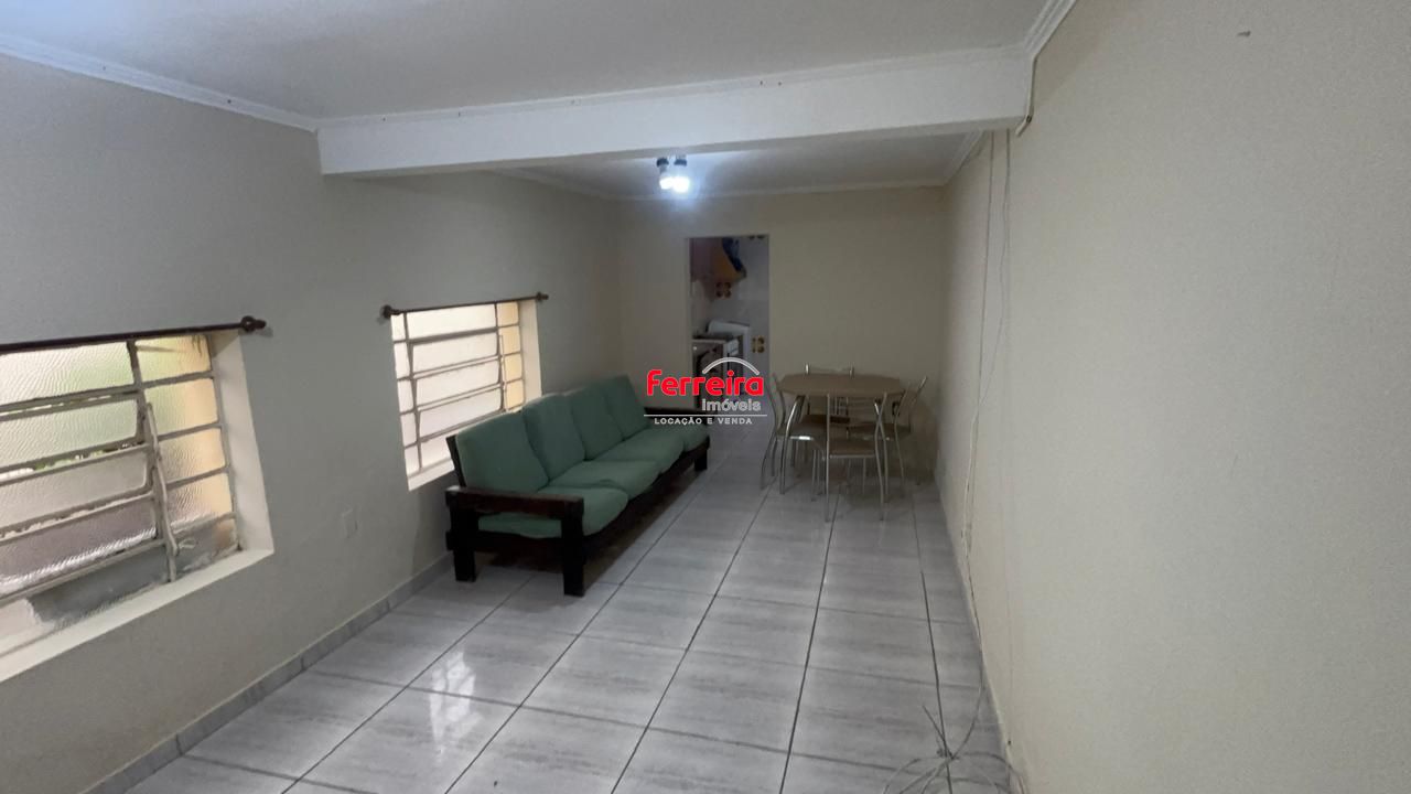 Casa com 80m², localizada no bairro Auxiliadora em Porto Alegre/RS.