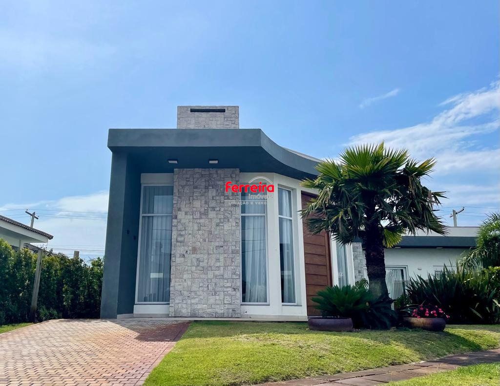 Casa a venda com 4 Dormitório(s) - Centro