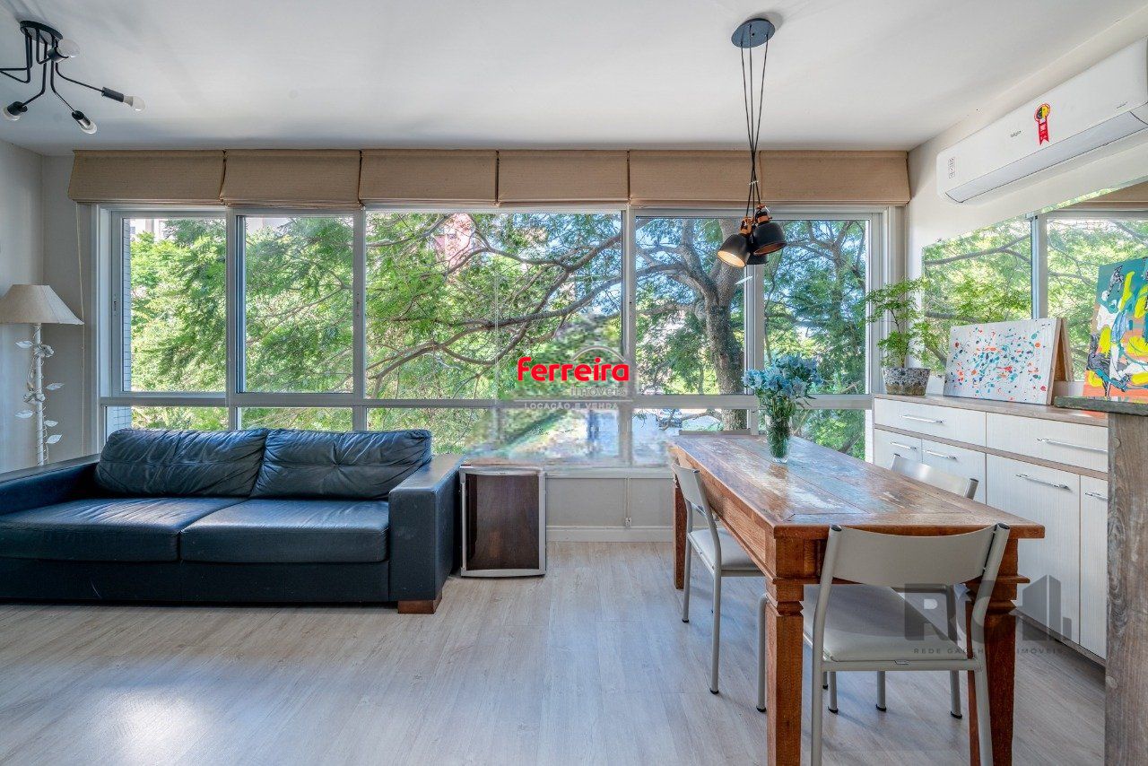 Apartamento com 66m², localizado no bairro Jardim Botânico em Porto Alegre/RS.
