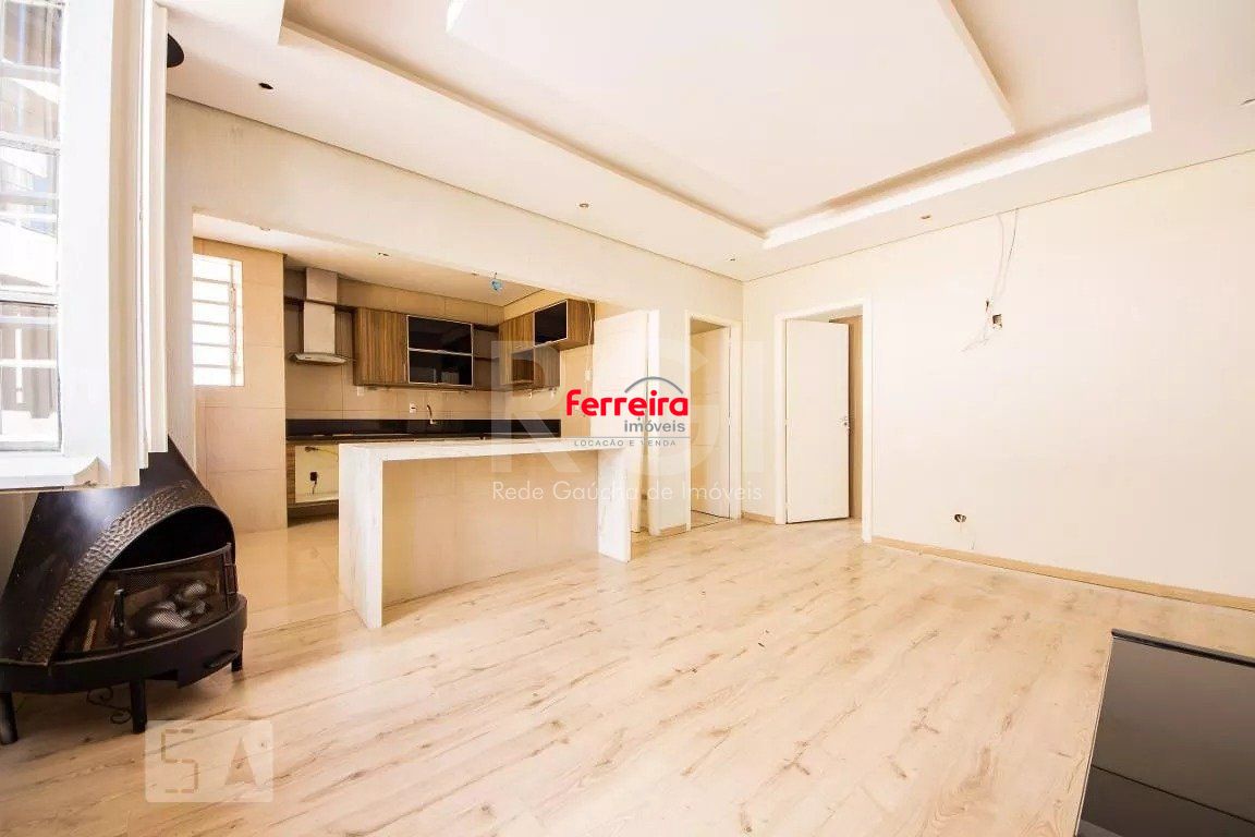 Casa de 05 dormitórios ,04 vagas ,no bairro São João, Porto Alegre