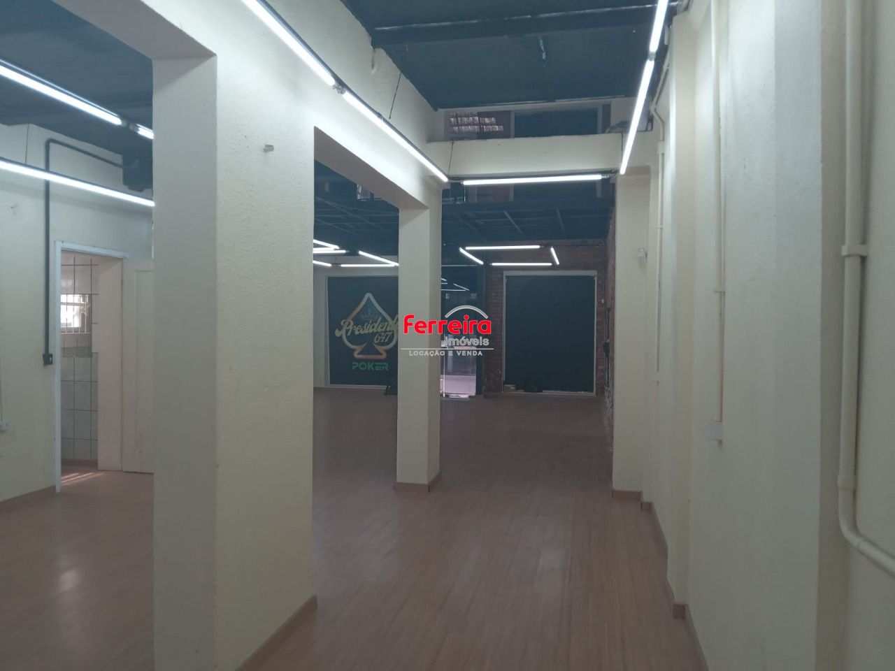 iA3U385vk14499_1018469c6a8c15370e.jpg