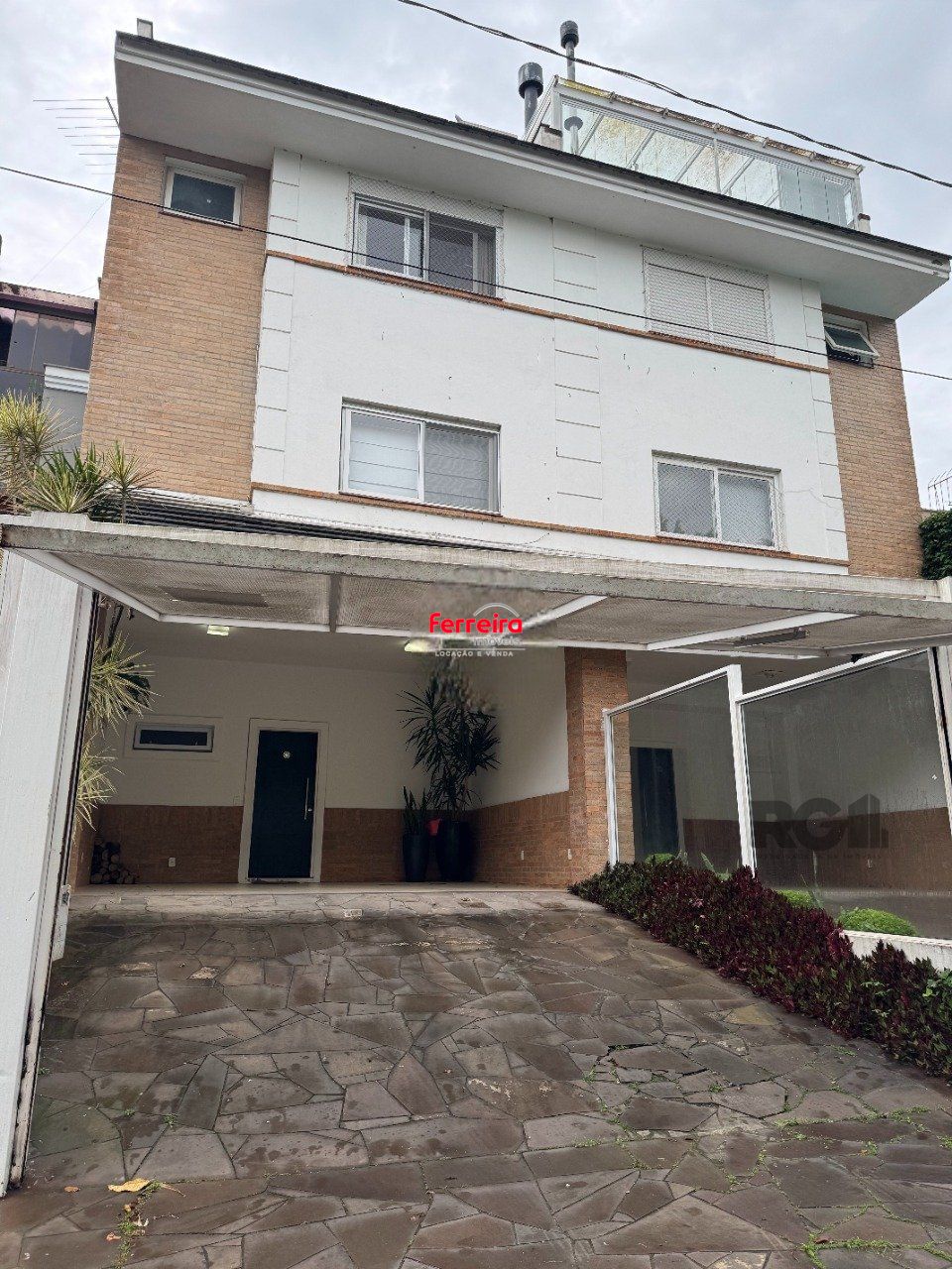 Casa de 296m² com 3 dormitórios, a venda no bairro Jardim Isabel.