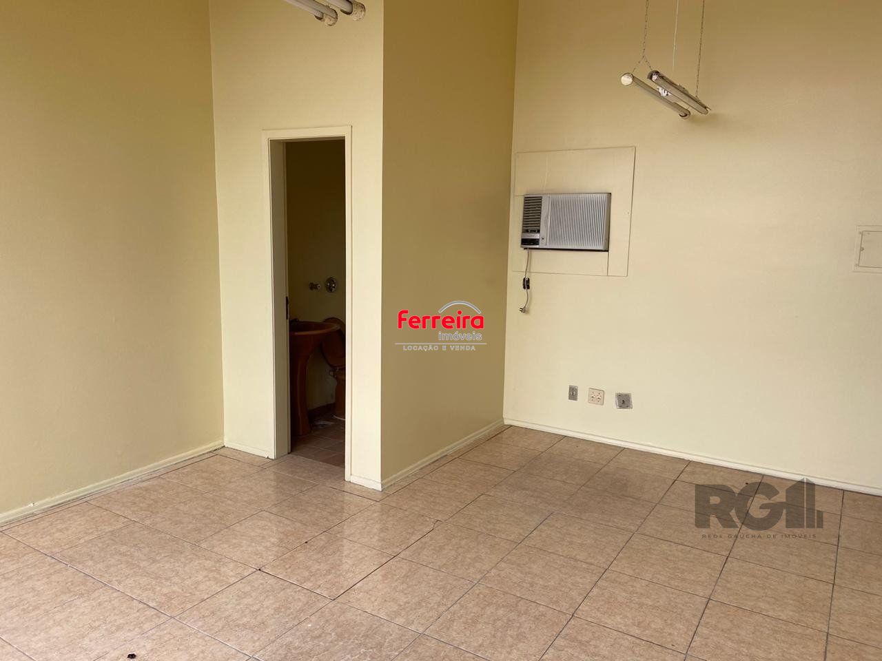 iuz9688S3r4O82W_322291968cc3d6caf041.jpg