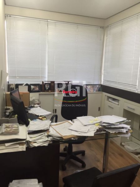 Sala Comercial, 1 sala, à venda, 35 m², Petrópolis - Porto Alegre — foto 2