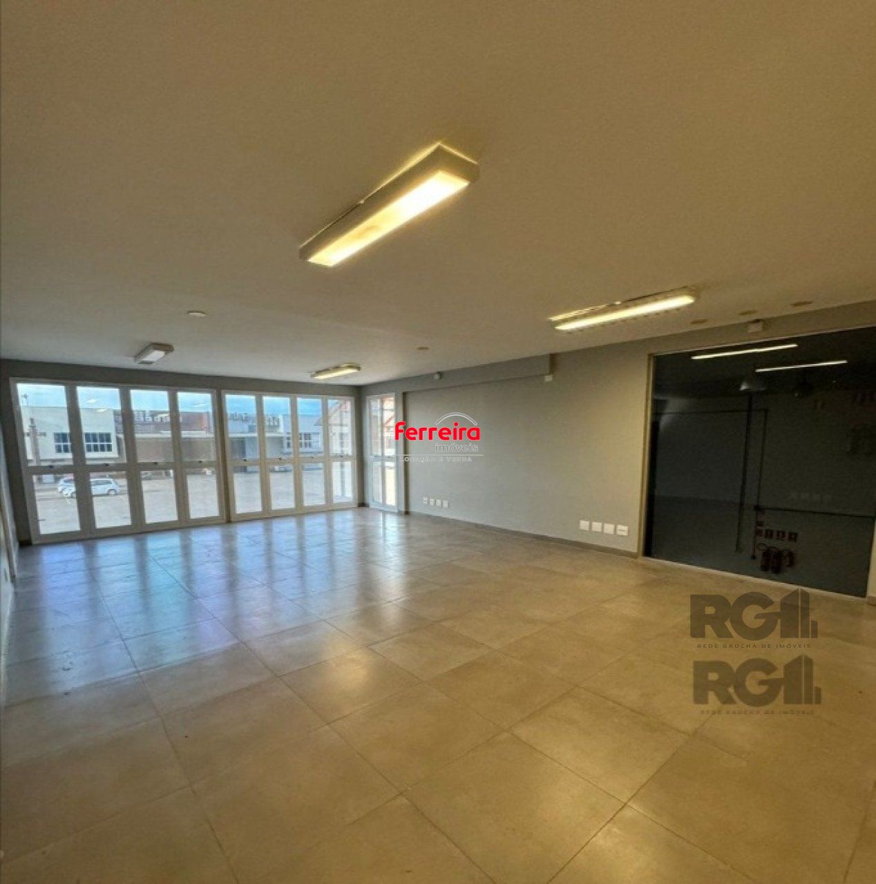 Pavilhão, à venda, 810 m², Sarandi - Porto Alegre — foto 2