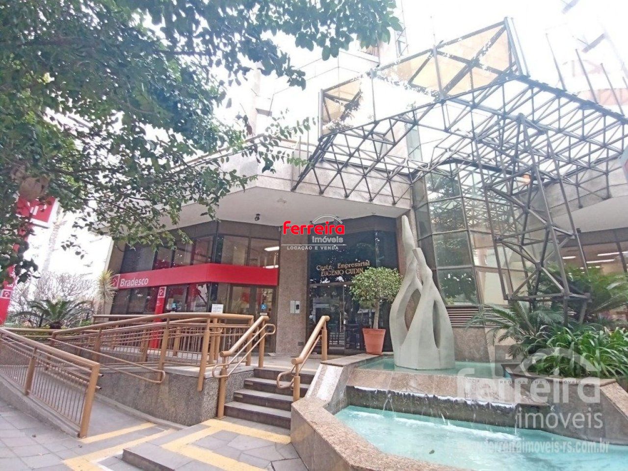 SALA COMERCIAL E BOX A VENDA - AVENIDA CARLOS GOMES