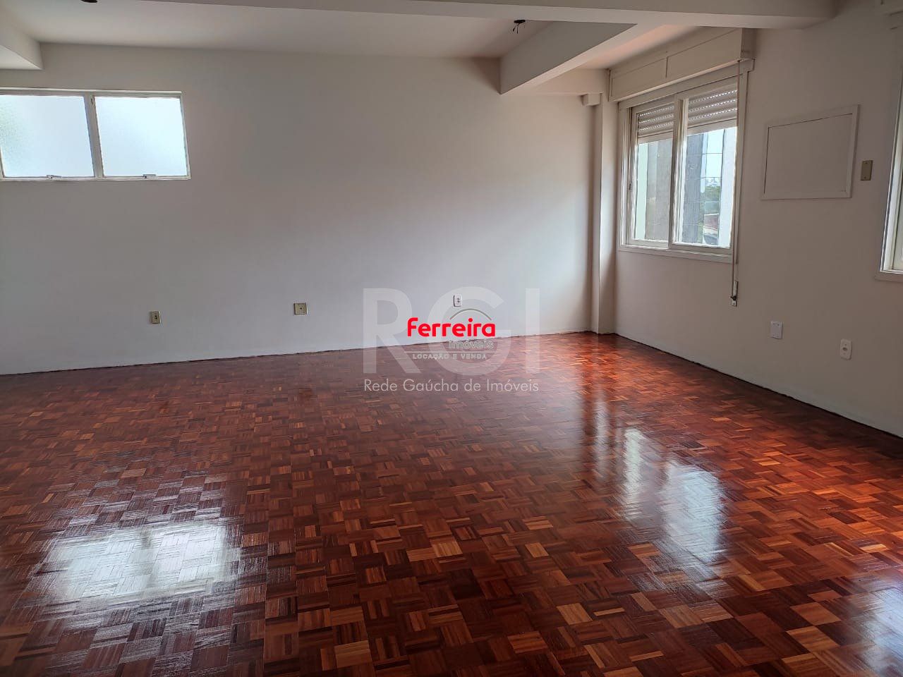 Sala Comercial, à venda, 40 m², Petrópolis - Porto Alegre — foto 2