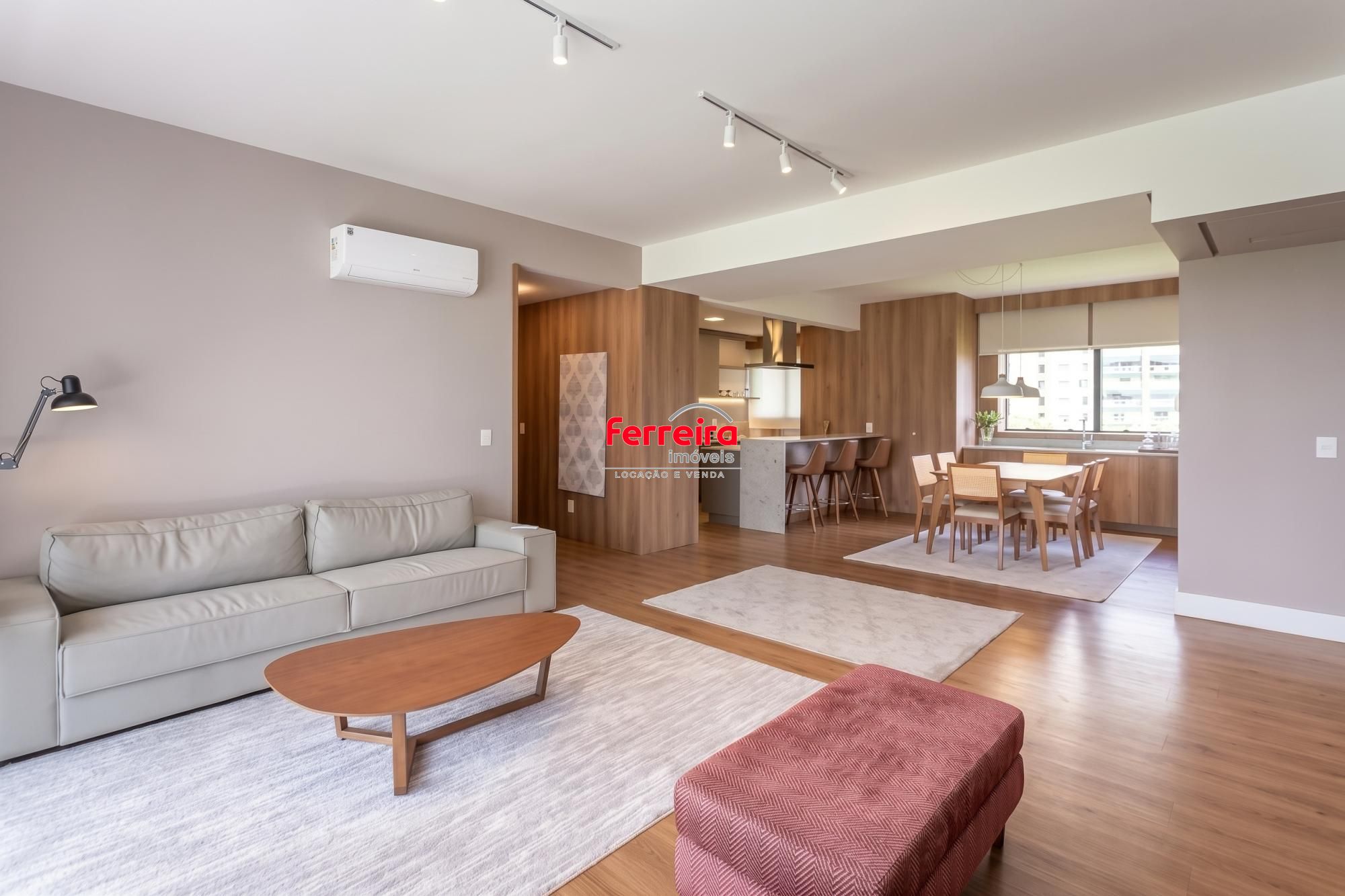 Apartamento com 2 suítes e 2 vagas, localizado no bairro Três Figueiras, Porto Alegre/RS