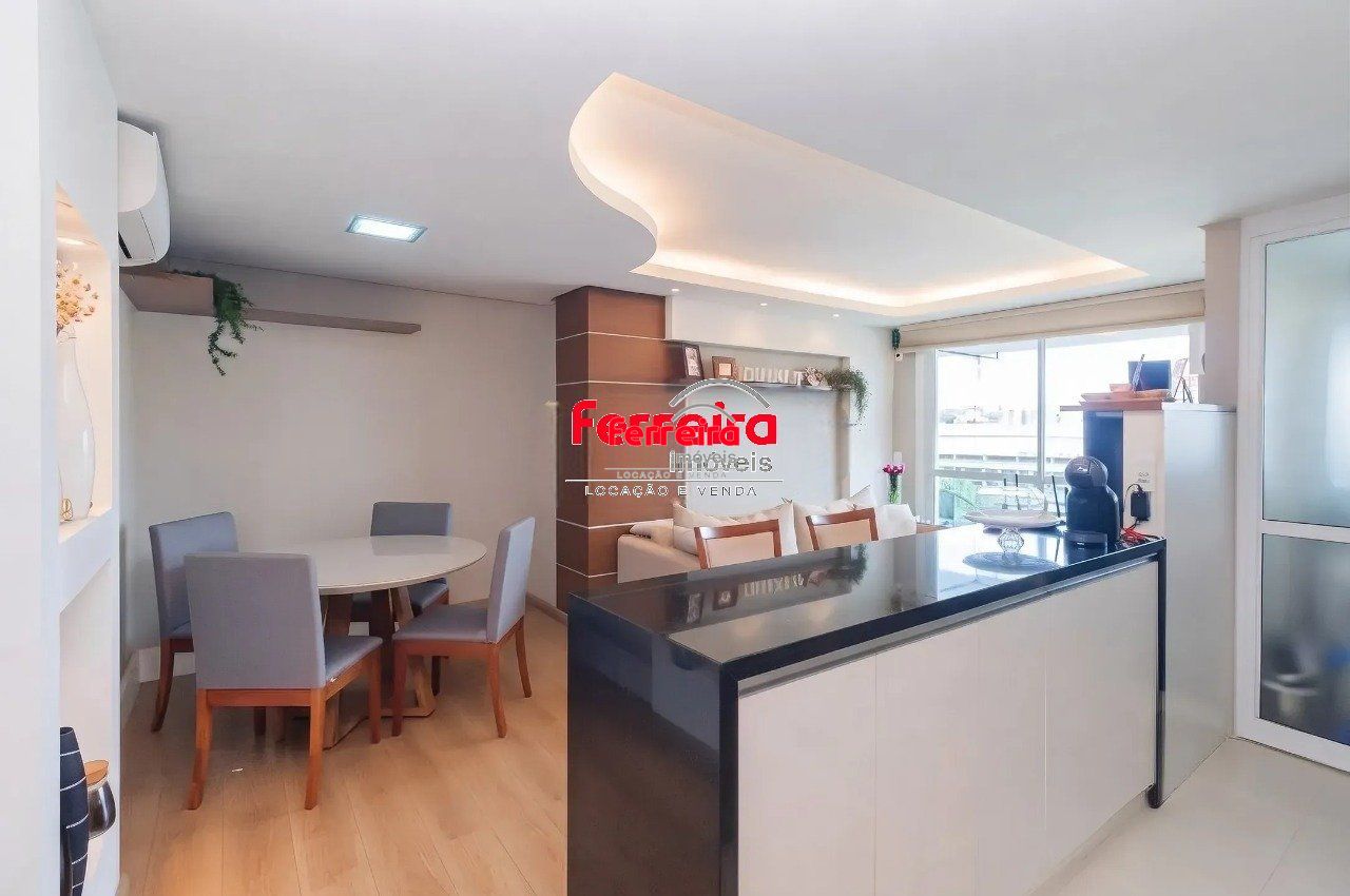 Apartamento com 81m², localizado no bairro Jardim Europa em Porto Alegre/RS.