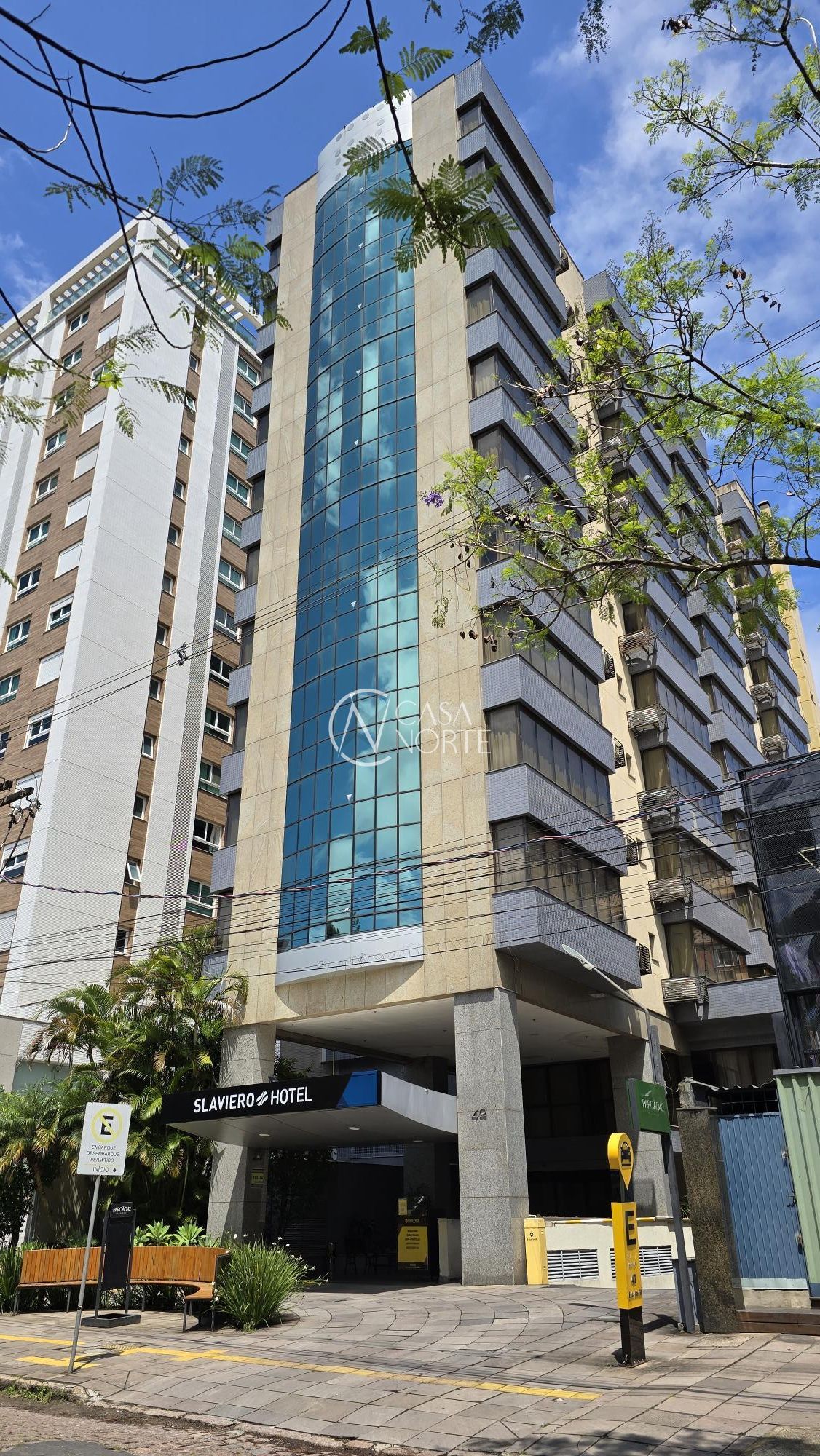 Flat à venda com 1 quarto, 29m², 1 suíte, Rua Comendador Caminha no bairro Moinhos de Vento em Porto Alegre