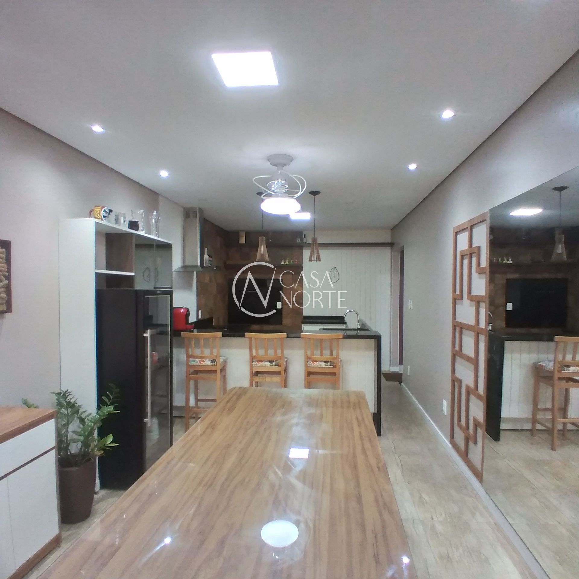 Casa à venda com 3 quartos, 142m², 1 suíte, 2 vagas, Rua Carlos de Britto Velho no bairro Parque Santa Fé em Porto Alegre