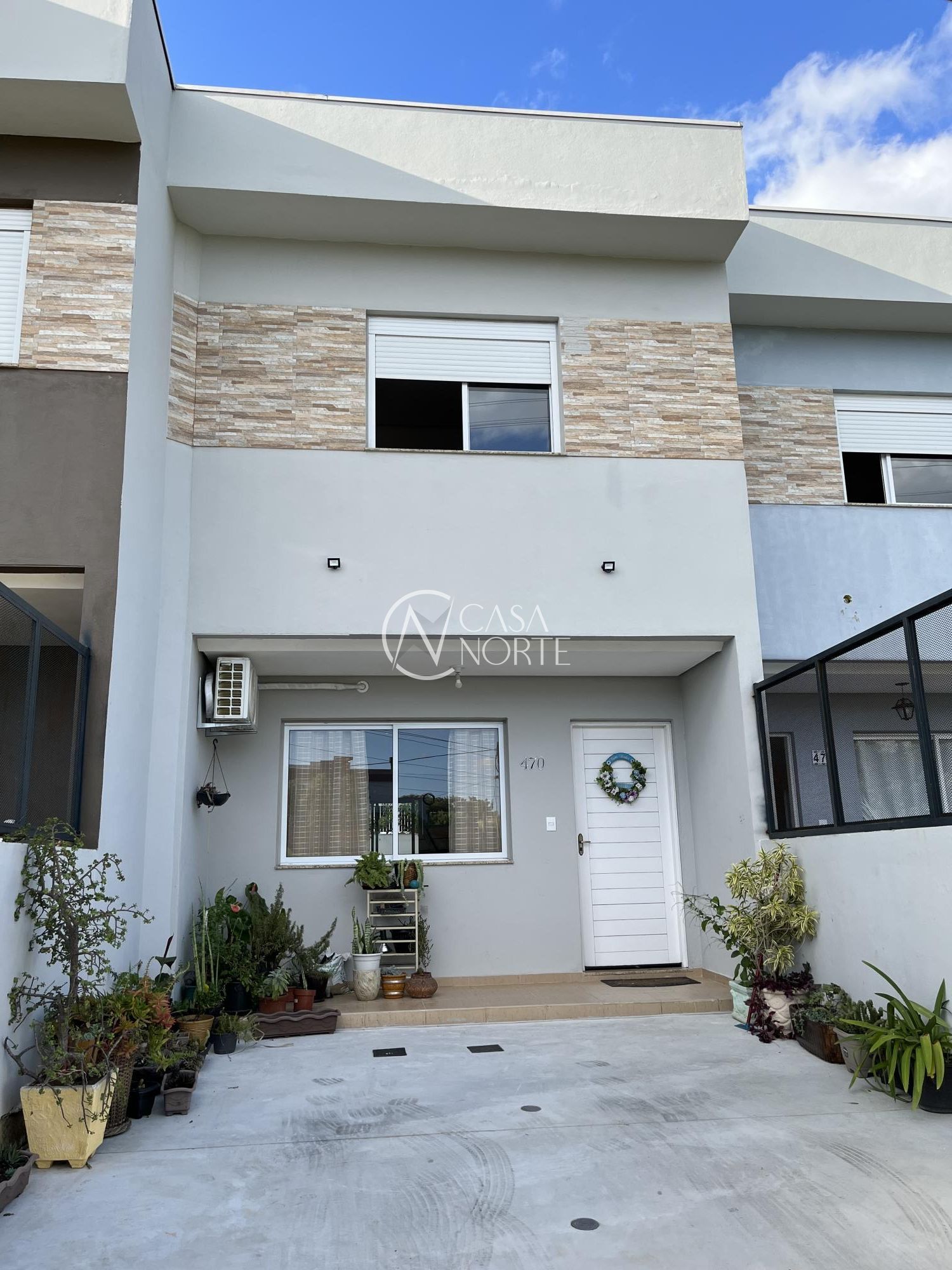 Casa à venda com 3 quartos, 107m², 1 suíte, 1 vaga, Rua Vanderlei da Silva Alves no bairro Mário Quintana em Porto Alegre