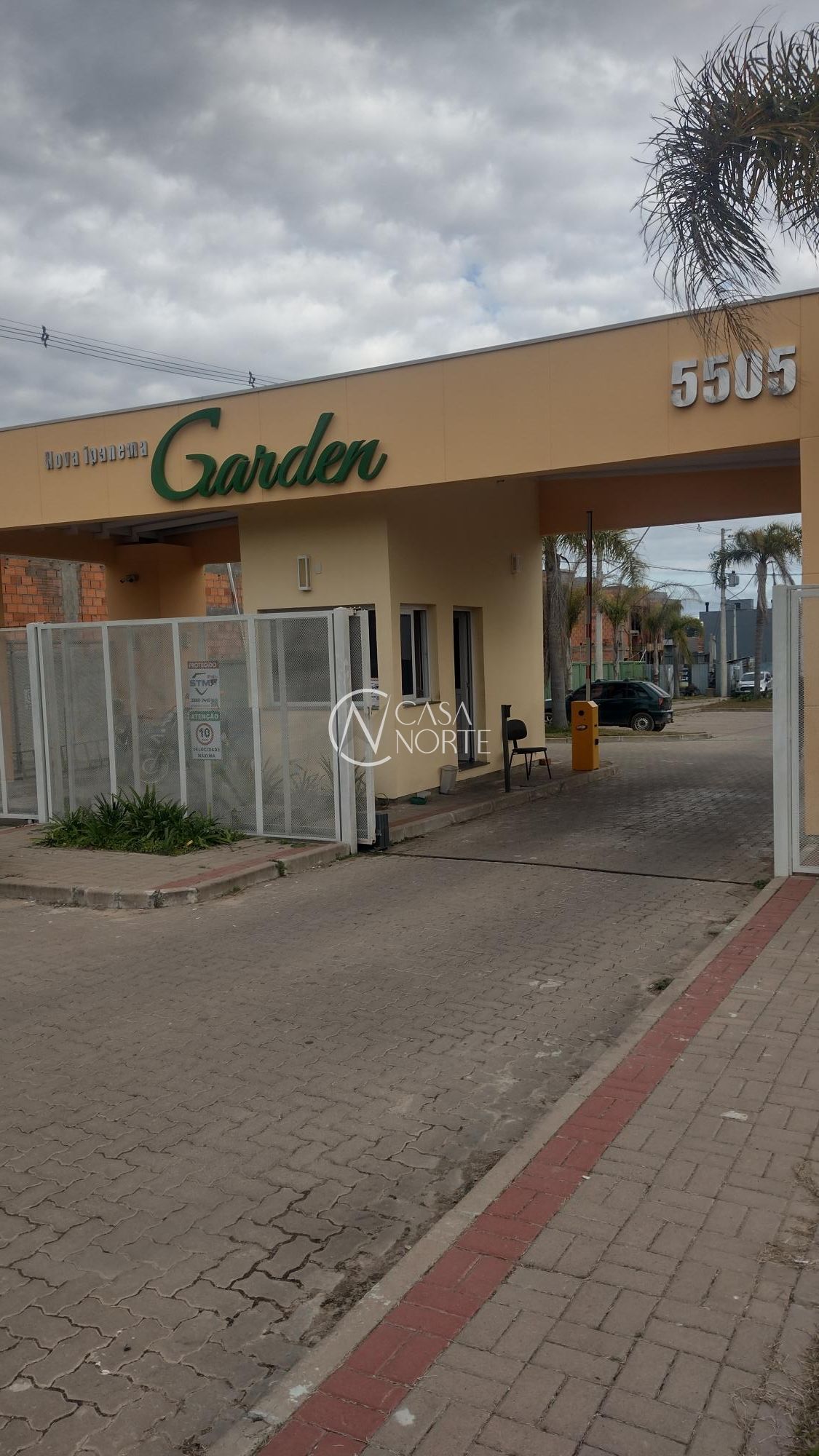 Terreno à venda  com 140m², Juca Batista no bairro Hípica em Porto Alegre