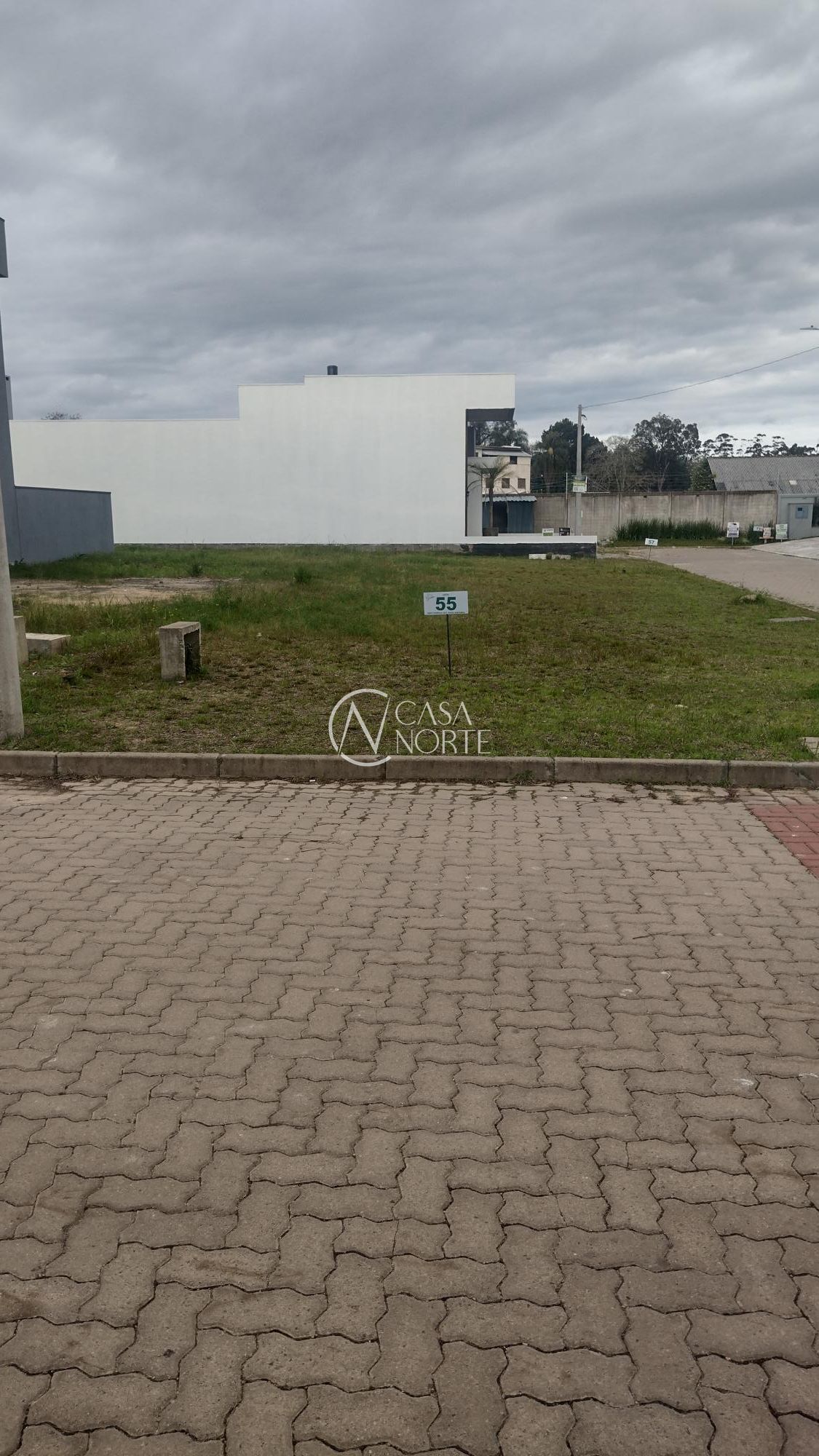 Terreno à venda  com 140m², Juca Batista no bairro Hípica em Porto Alegre