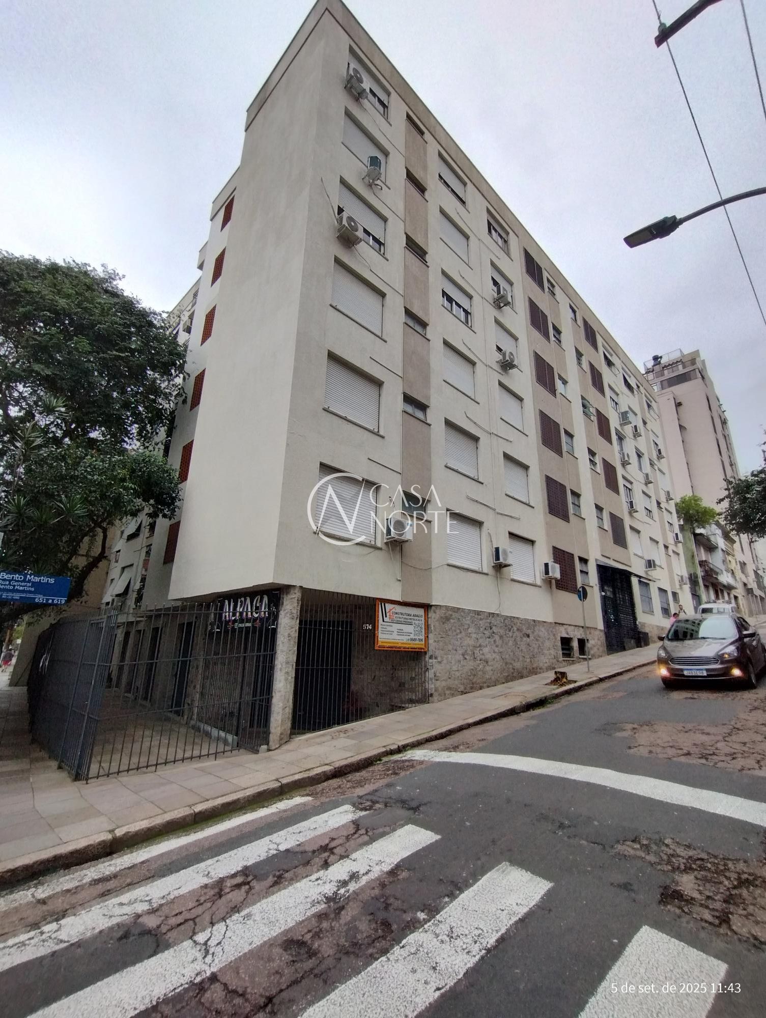 Apartamento à venda com 3 quartos, 113m², 1 vaga, Rua General Bento Martins no bairro Centro Histórico em Porto Alegre