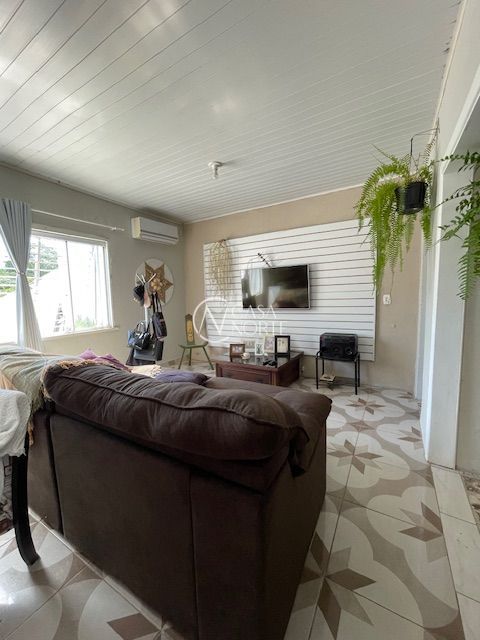 Casa à venda com 2 quartos, 80m², 3 vagas, Rua Morro Agudo no bairro Campo Novo em Porto Alegre