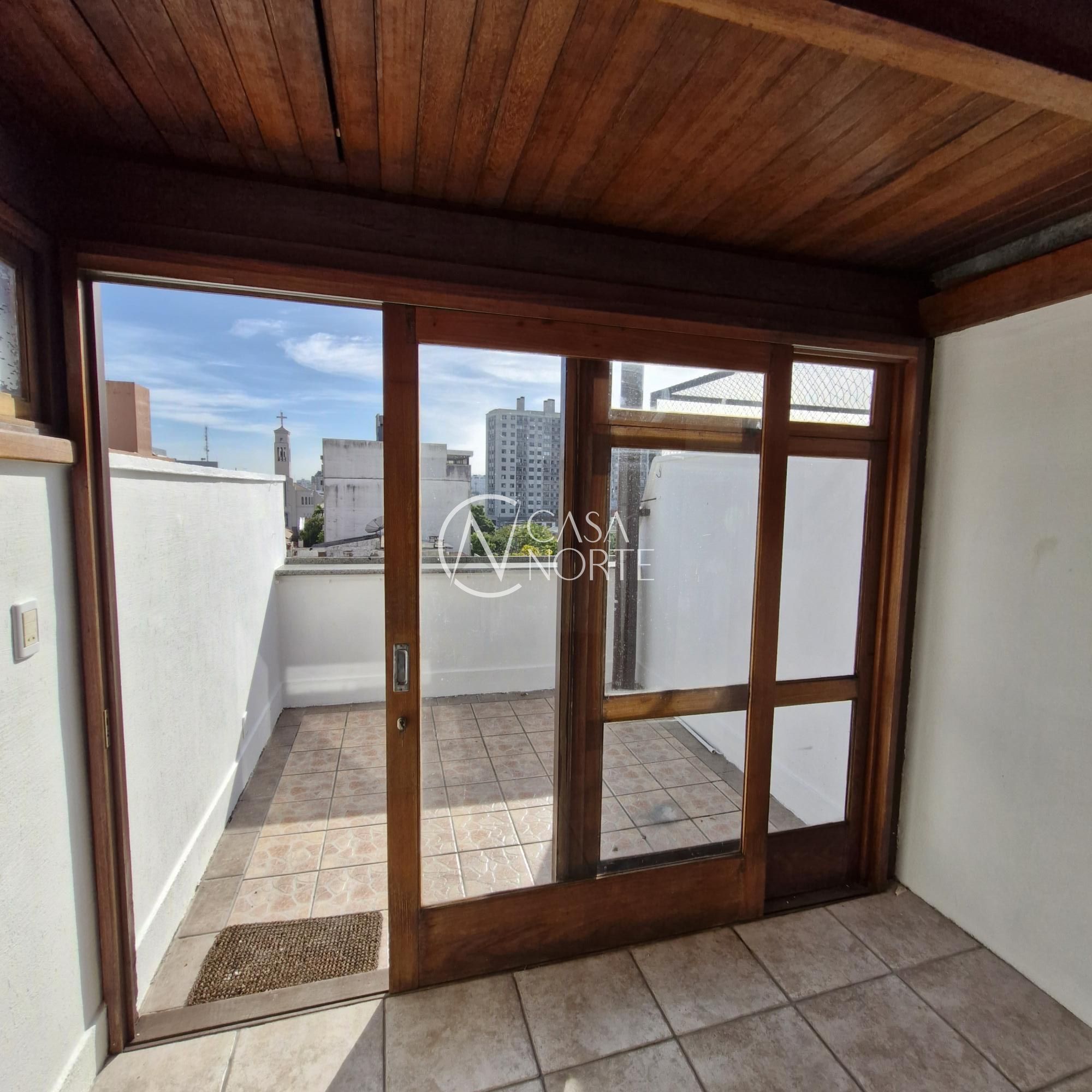 Cobertura à venda com 1 quarto, 84m², 1 suíte, Rua Barão do Triunfo no bairro Menino Deus em Porto Alegre