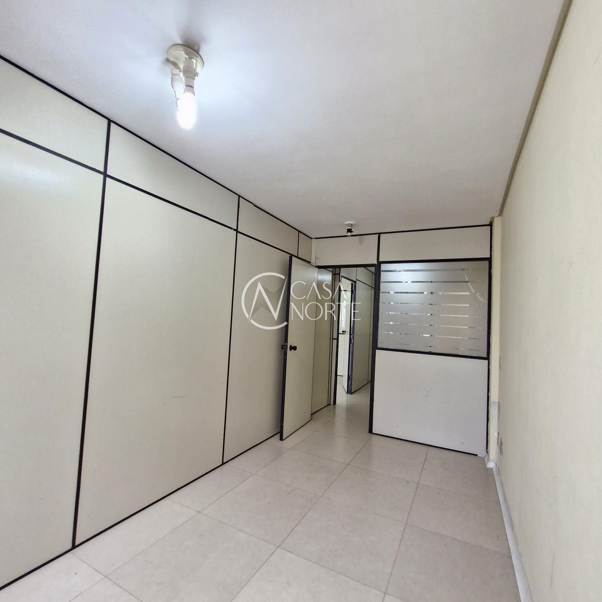 Sala Comercial à venda com 3 quartos, 73m², Rua Barão do Triunfo no bairro Menino Deus em Porto Alegre