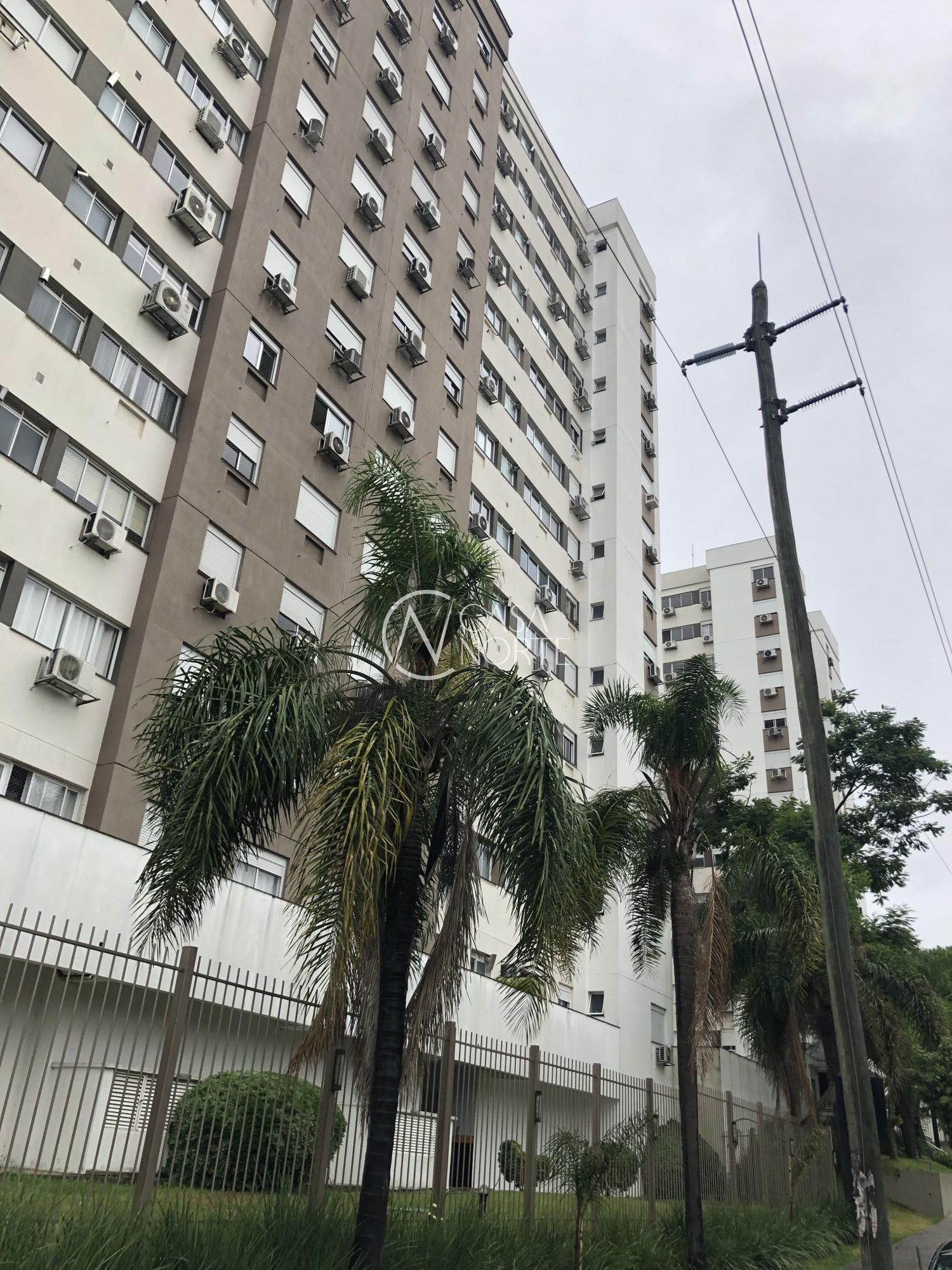 Apartamento à venda com 3 quartos, 69m², 1 suíte, 1 vaga, Rua Antônio Joaquim Mesquita no bairro Passo da Areia em Porto Alegre