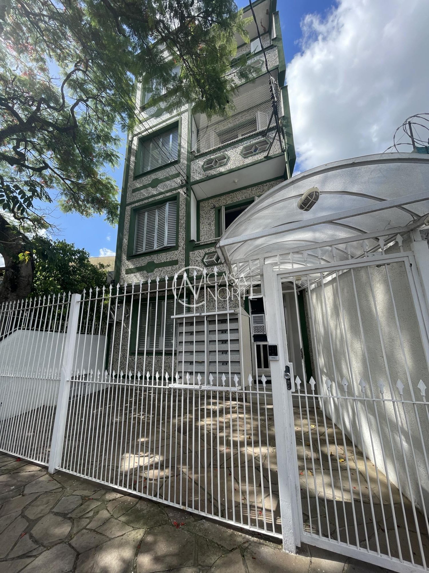 Apartamento à venda com 1 quarto, 24m², Rua Três de Maio no bairro Floresta em Porto Alegre