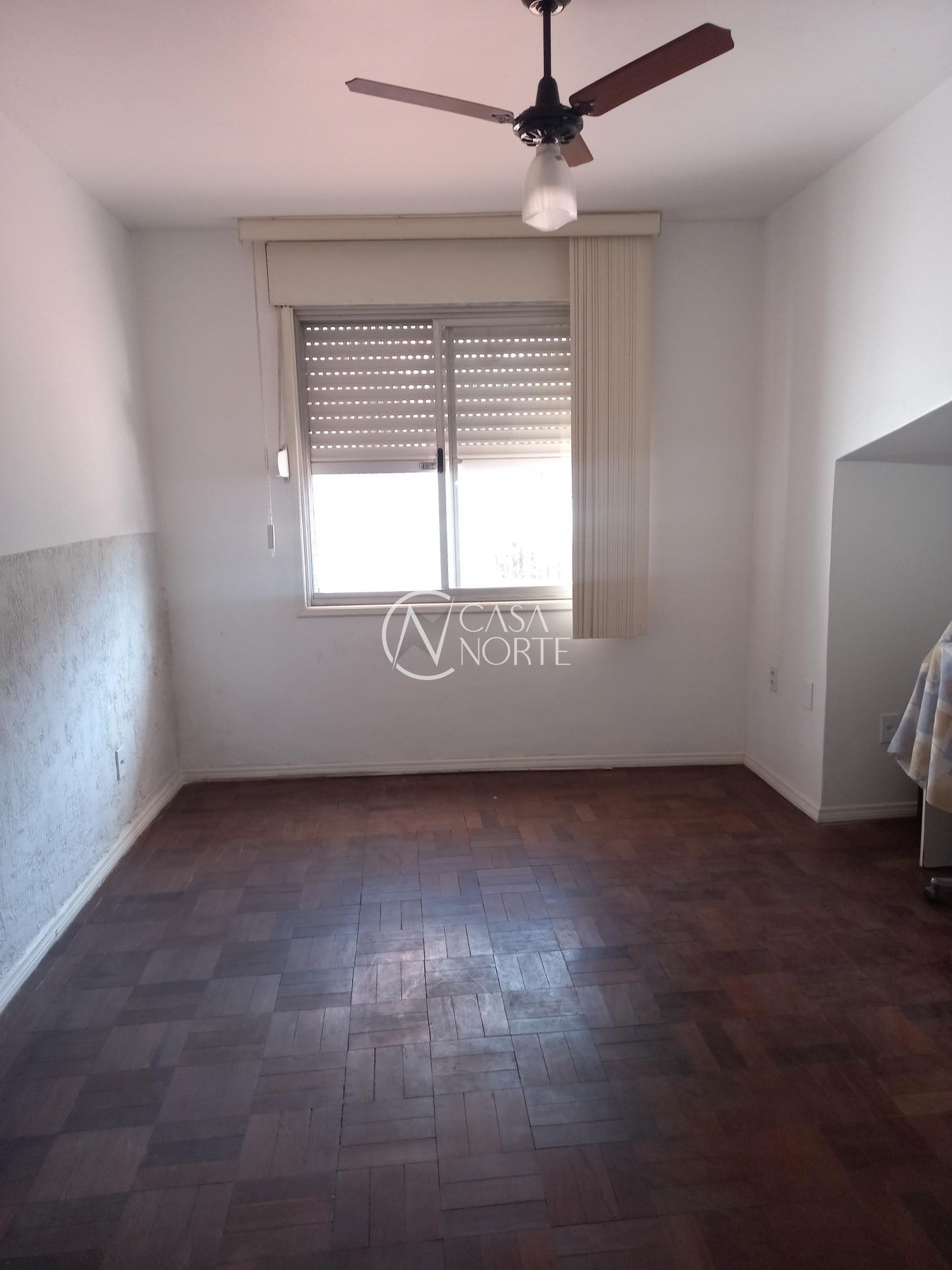 Casa à venda com 3 quartos, 249m², 3 suítes, 3 vagas, Travessa Luiz Tamanini no bairro Teresópolis em Porto Alegre