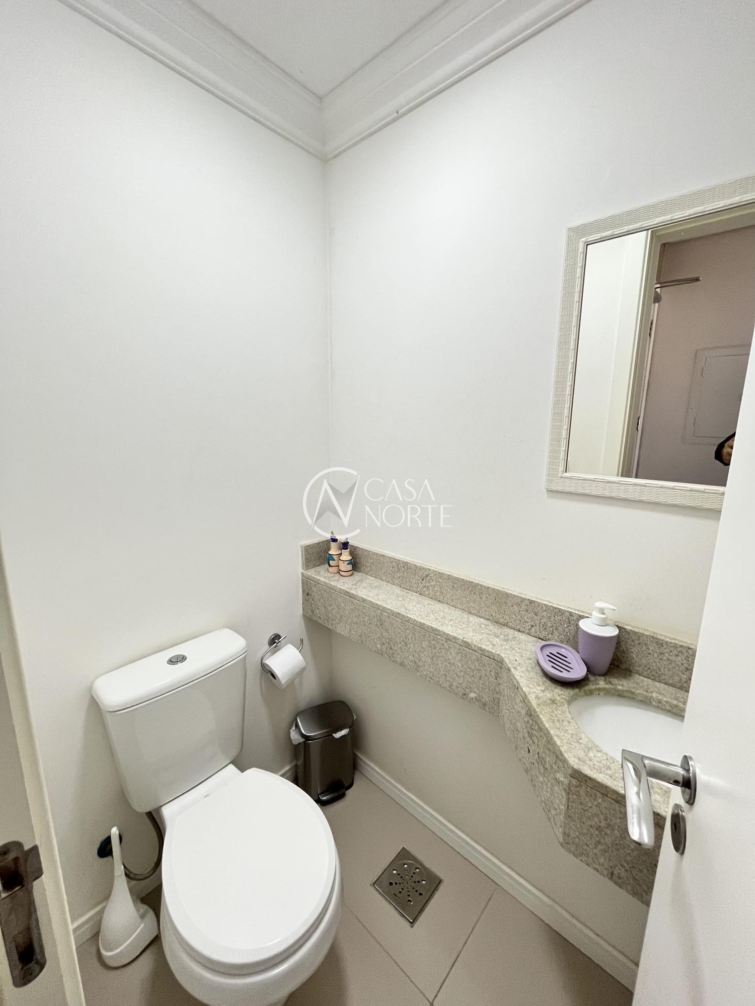 Apartamento à venda com 3 quartos, 110m², 2 suítes, 2 vagas, Rua Barão do Guaíba no bairro Menino Deus em Porto Alegre