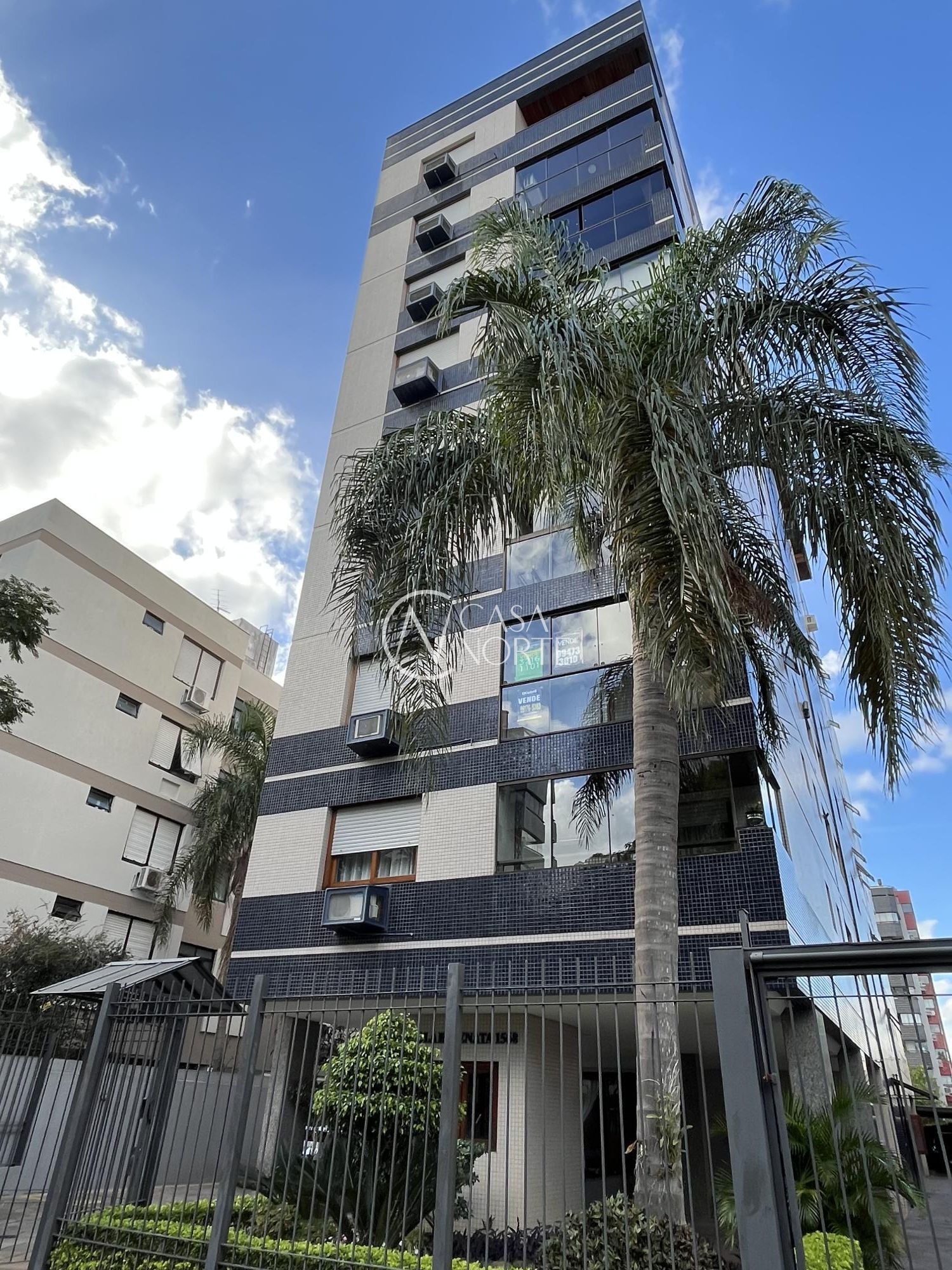 Apartamento à venda com 3 quartos, 130m², 1 suíte, 2 vagas, Rua Santana no bairro Santana em Porto Alegre