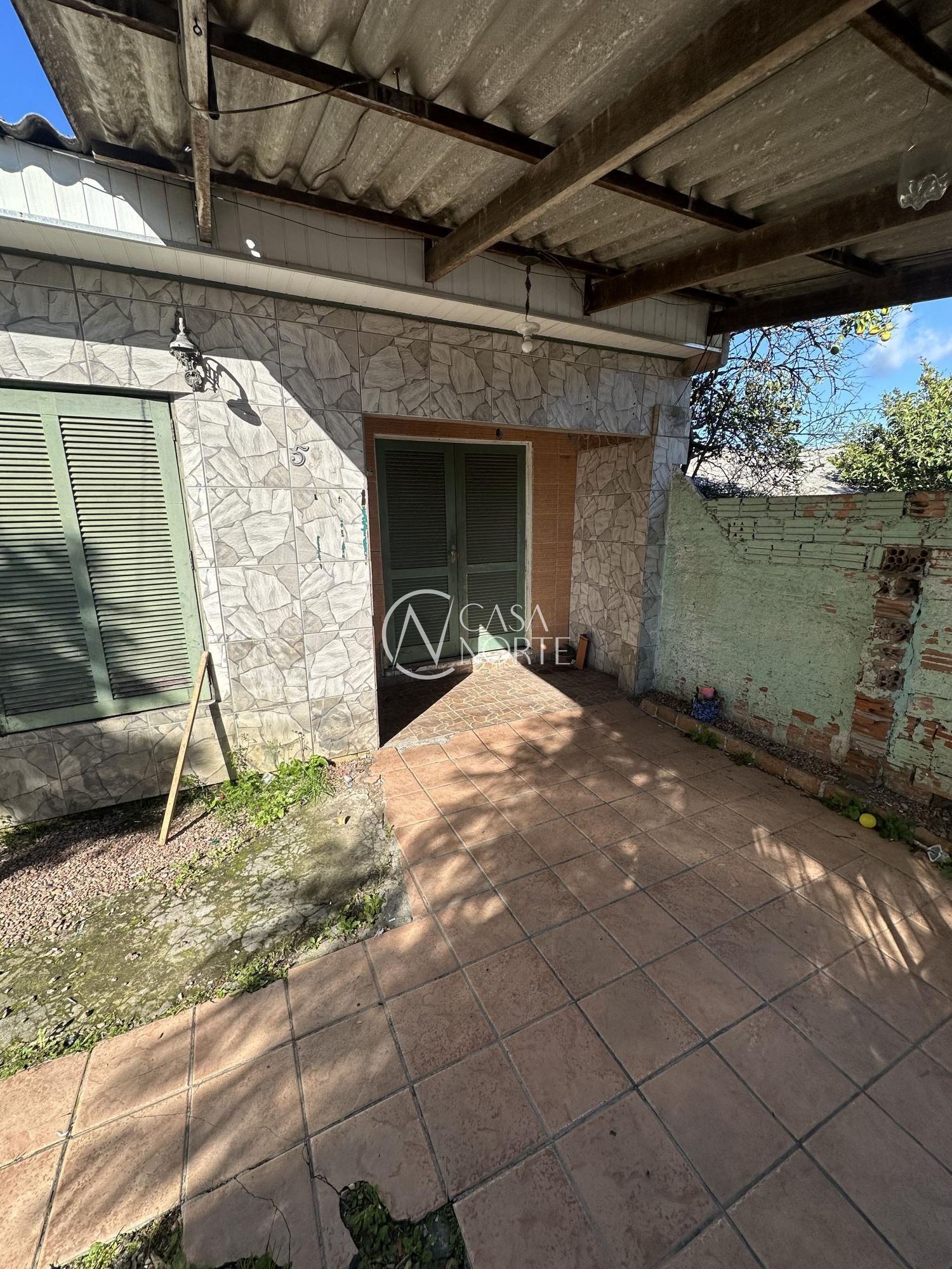 Casa à venda com 2 quartos, 85m², 2 vagas, Rua Manoel Faria da Rosa Primo no bairro Restinga em Porto Alegre