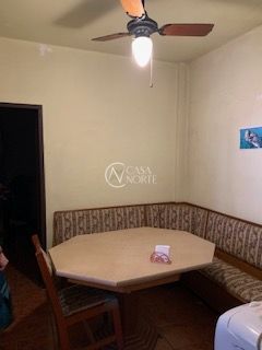 Casa à venda com 7 quartos, 380m², 3 suítes, 2 vagas, Rua Guararapes no bairro Petrópolis em Porto Alegre