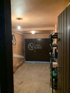 Casa à venda com 7 quartos, 380m², 3 suítes, 2 vagas, Rua Guararapes no bairro Petrópolis em Porto Alegre