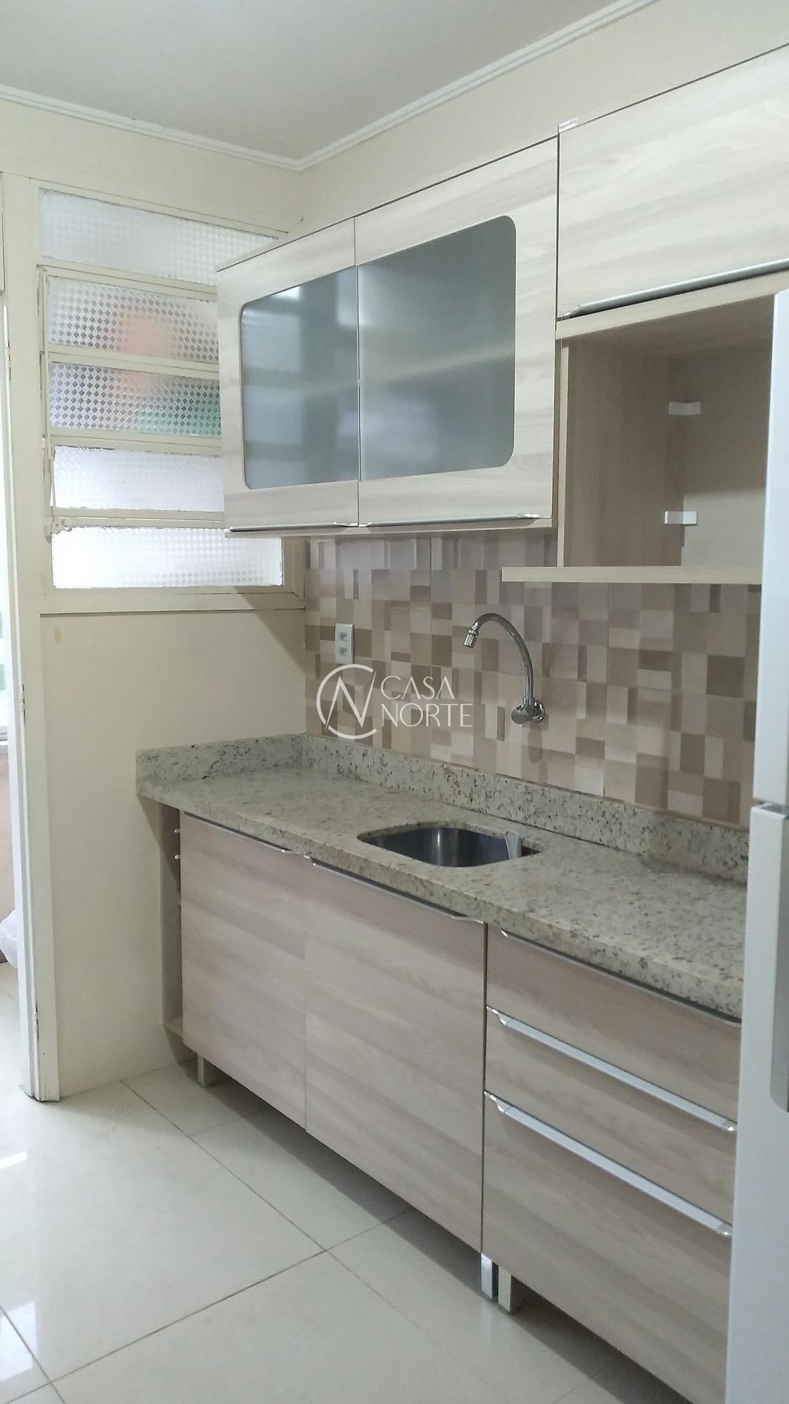 Apartamento à venda com 2 quartos, 70m², Rua Alberto Silva no bairro Vila Ipiranga em Porto Alegre