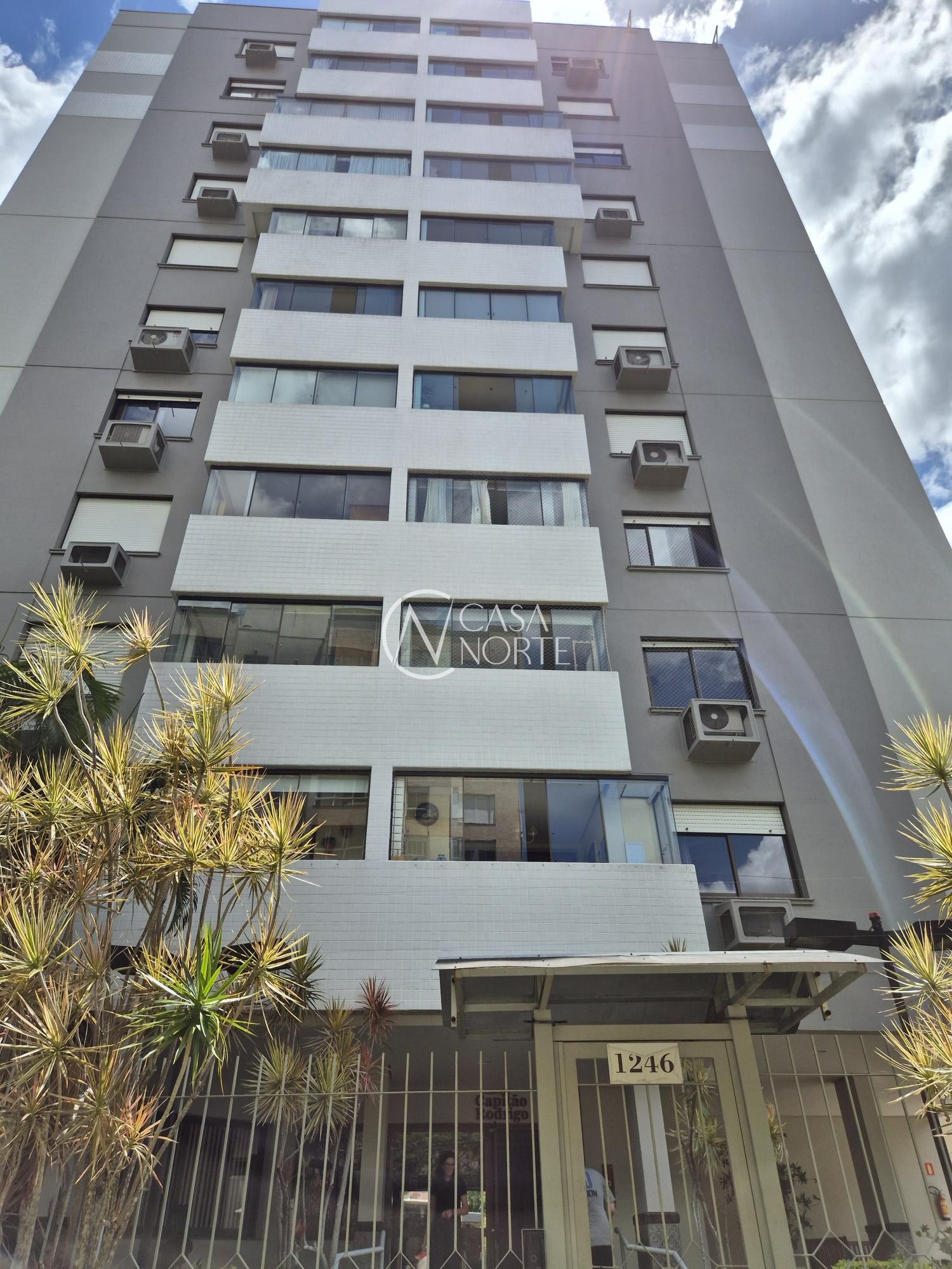 Apartamento à venda com 3 quartos, 89m², 1 suíte, 1 vaga, Rua Botafogo no bairro Menino Deus em Porto Alegre