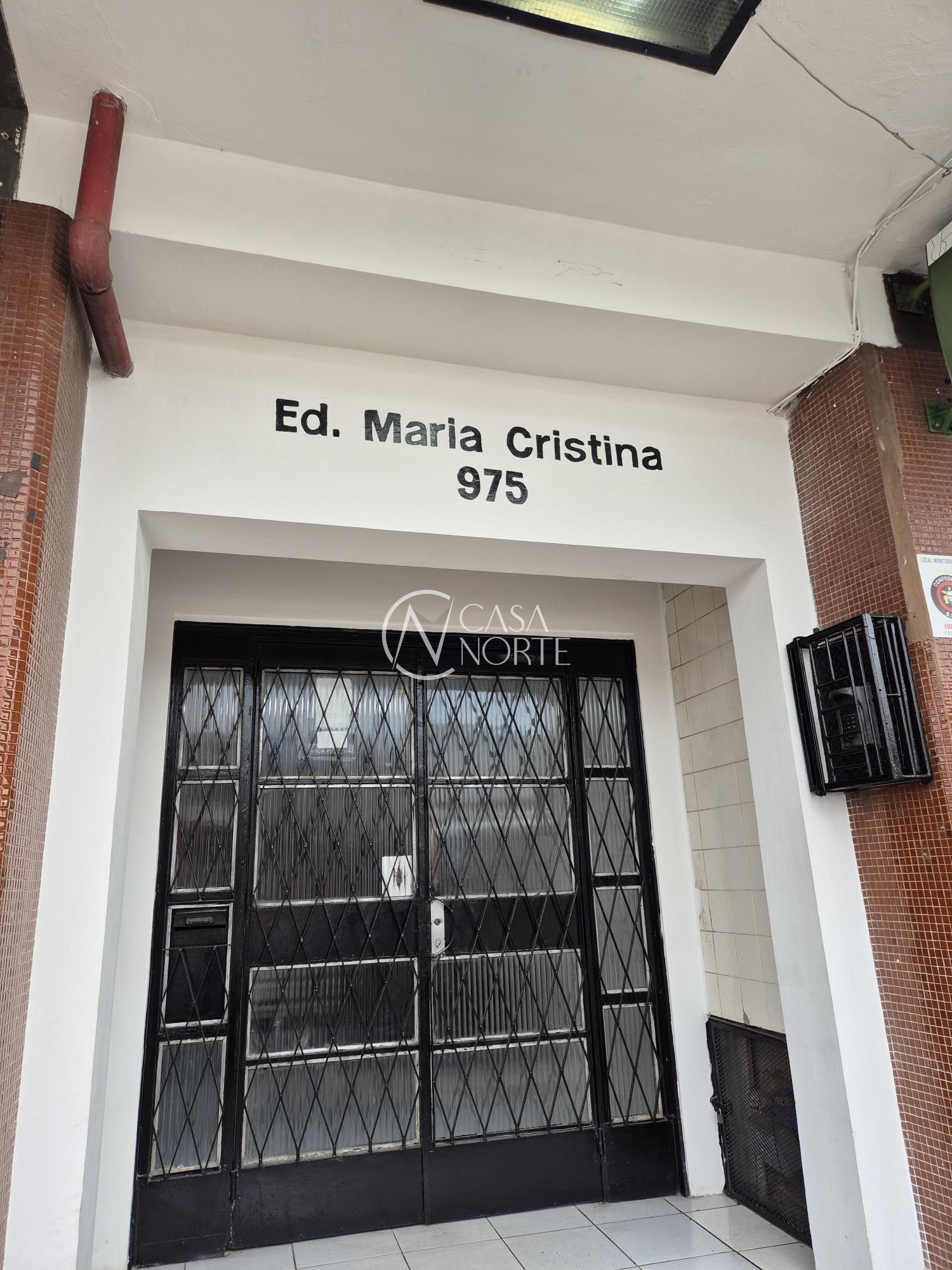 Apartamento à venda com 2 quartos, 57m², Avenida Farrapos no bairro Floresta em Porto Alegre