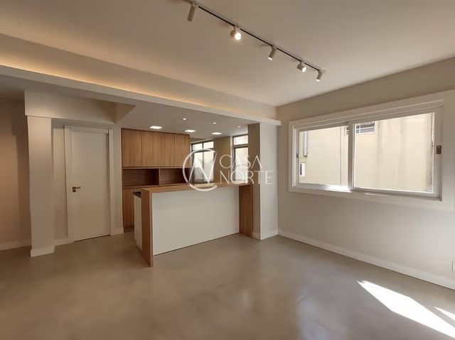 Apartamento à venda com 2 quartos, 99m², 1 suíte, 1 vaga, Rua Carazinho no bairro Petrópolis em Porto Alegre