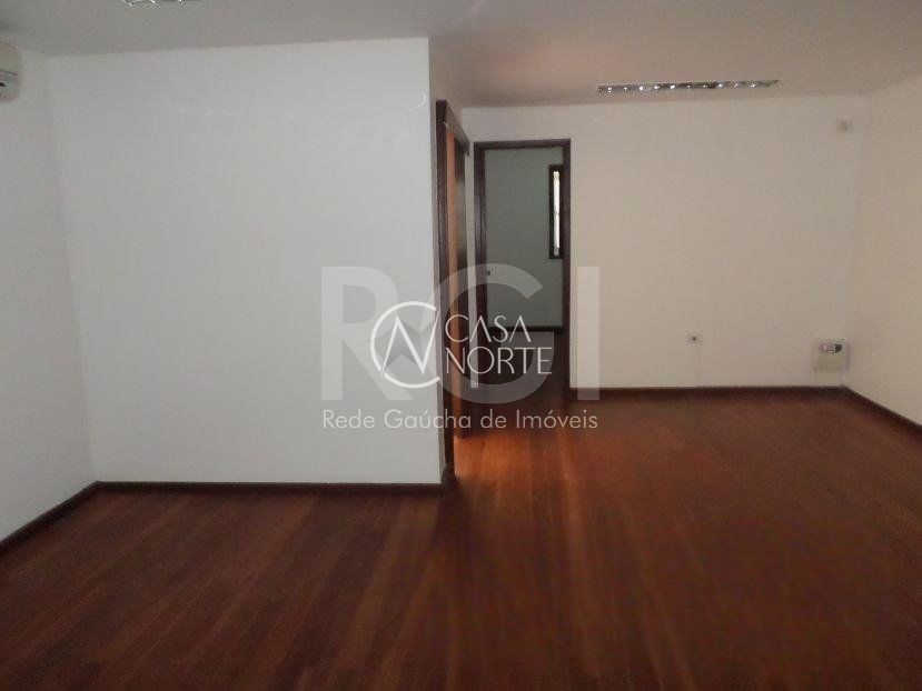 Casa Comercial à venda , 130m², Rua Conselheiro Travassos no bairro São Geraldo em Porto Alegre