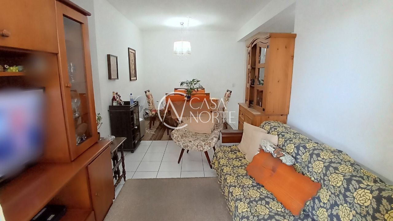 Apartamento à venda com 3 quartos, 79m², 1 suíte, 2 vagas, Rua Luiz de Camões no bairro Santo Antônio em Porto Alegre