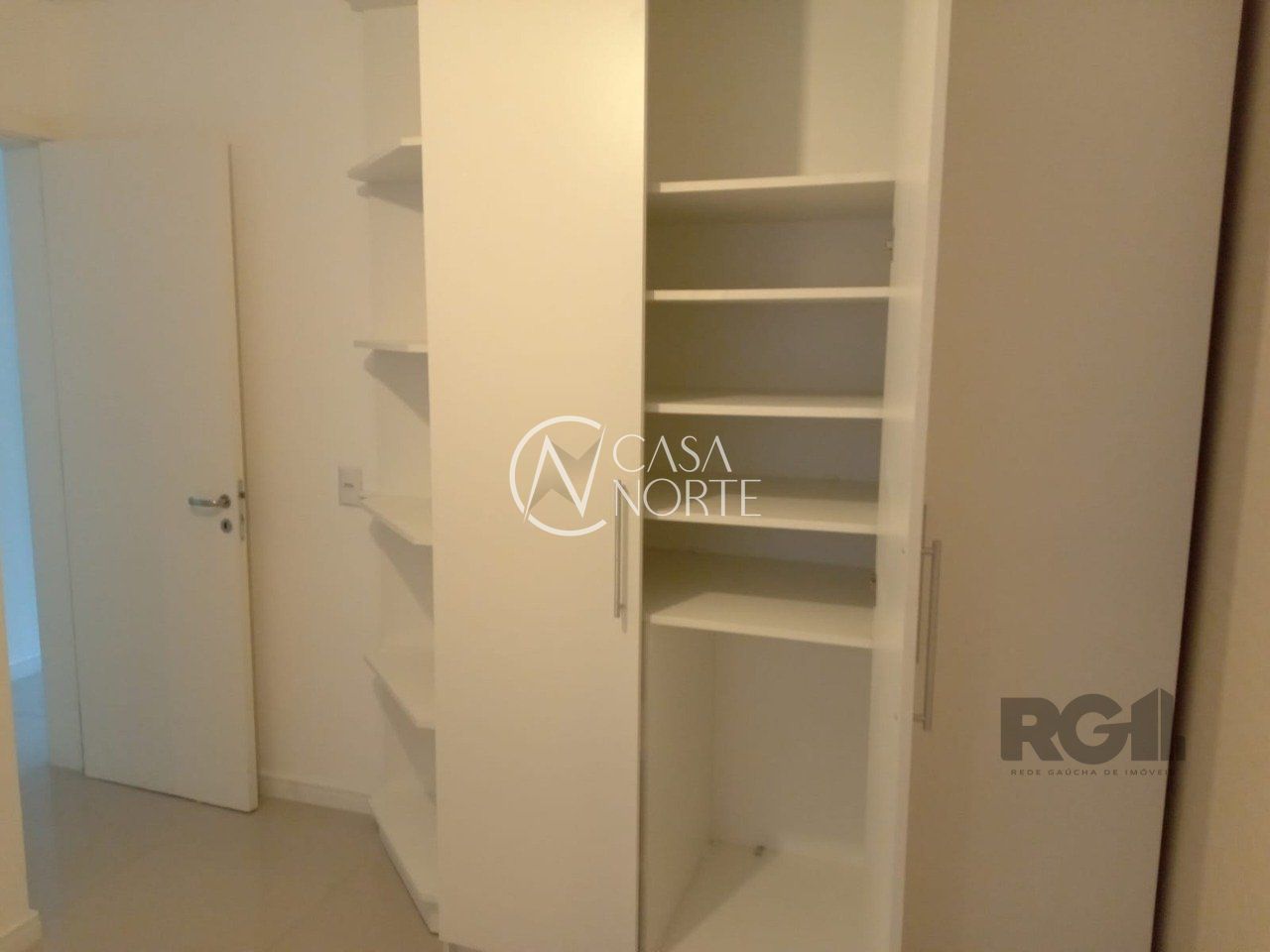 Apartamento à venda com 1 quarto, 119m², 1 suíte, 1 vaga, Rua Castro Alves no bairro Independência em Porto Alegre