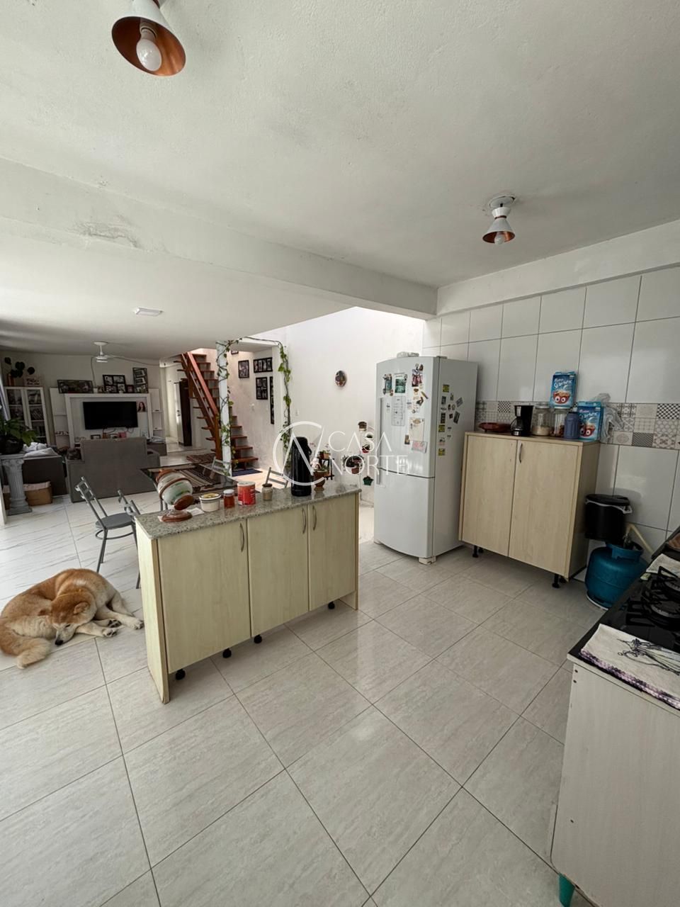 Casa à venda com 3 quartos, 177m², 1 suíte, 1 vaga, Rua Nunes Machado no bairro Azenha em Porto Alegre