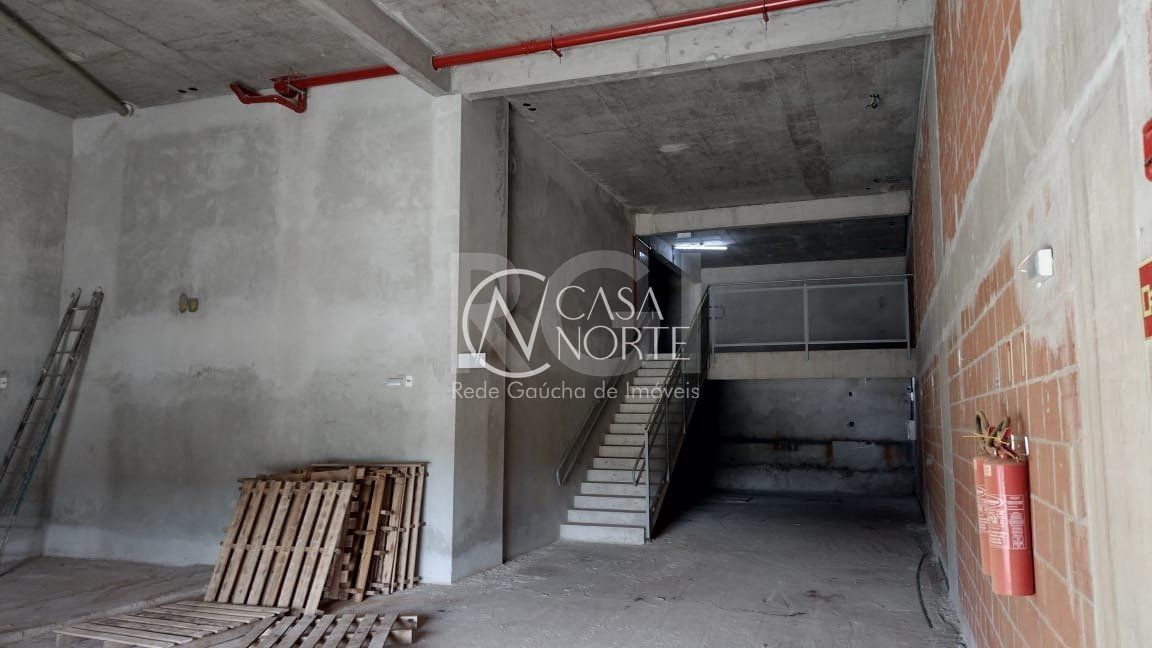 Loja à venda , 260m², 5 vagas, Avenida Ipiranga no bairro Partenon em Porto Alegre