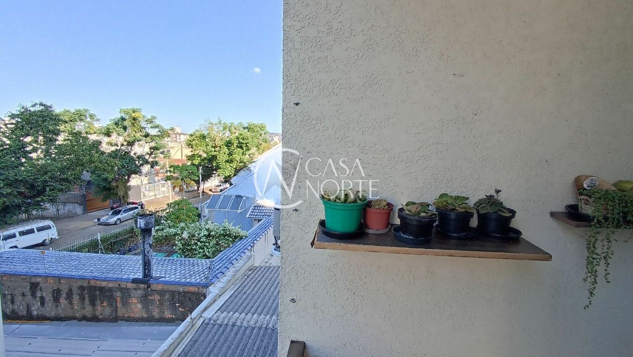 Apartamento à venda com 3 quartos, 79m², 1 suíte, 2 vagas, Rua Luiz de Camões no bairro Santo Antônio em Porto Alegre