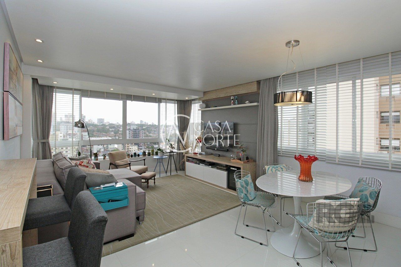 Apartamento à venda com 2 quartos, 77m², 1 suíte, 2 vagas, Rua Geraldo Souza Moreira no bairro Passo da Areia em Porto Alegre