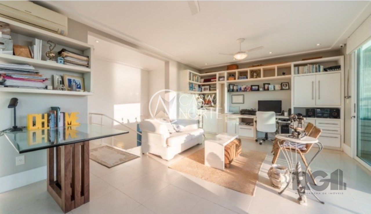 Casa de Condomínio à venda com 3 quartos, 367m², 3 suítes, 2 vagas, Praça José Assunção no bairro Vila Assunção em Porto Alegre