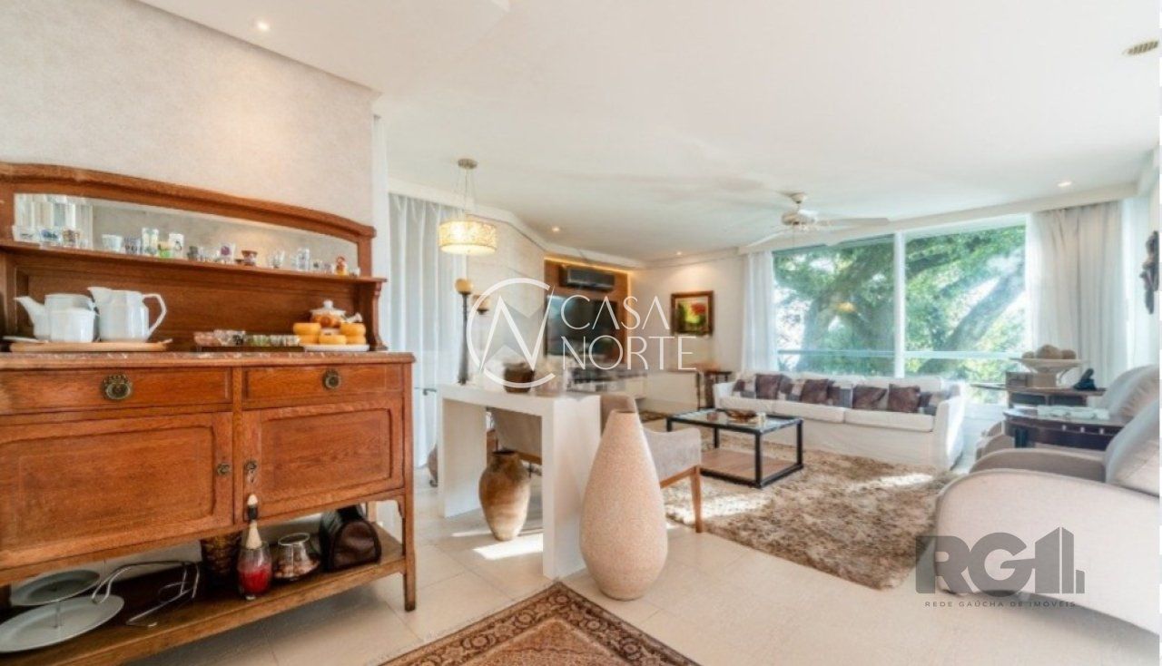 Casa de Condomínio à venda com 3 quartos, 367m², 3 suítes, 2 vagas, Praça José Assunção no bairro Vila Assunção em Porto Alegre