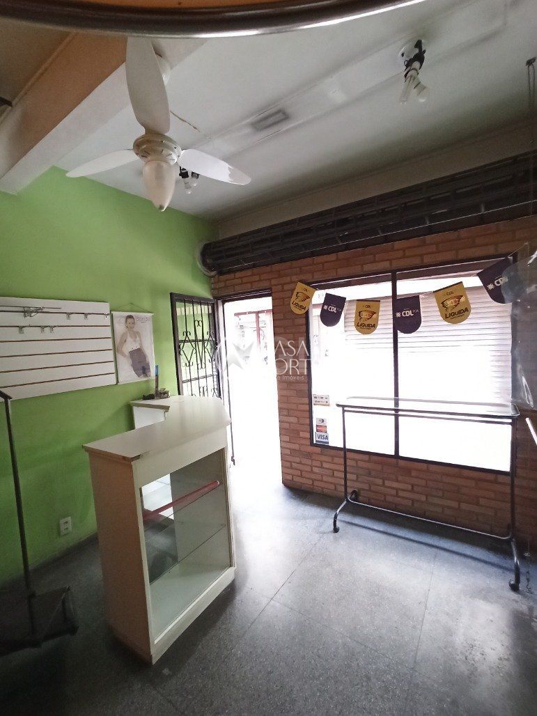 Loja à venda , 40m², Avenida da Azenha no bairro Azenha em Porto Alegre