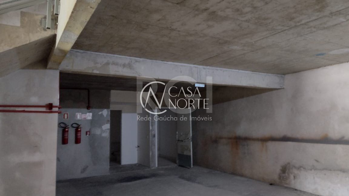 Loja à venda , 260m², 5 vagas, Avenida Ipiranga no bairro Partenon em Porto Alegre