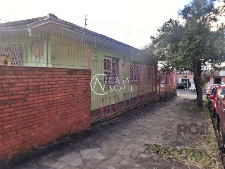 Terreno à venda  com 350m², Avenida do Forte no bairro Vila Ipiranga em Porto Alegre