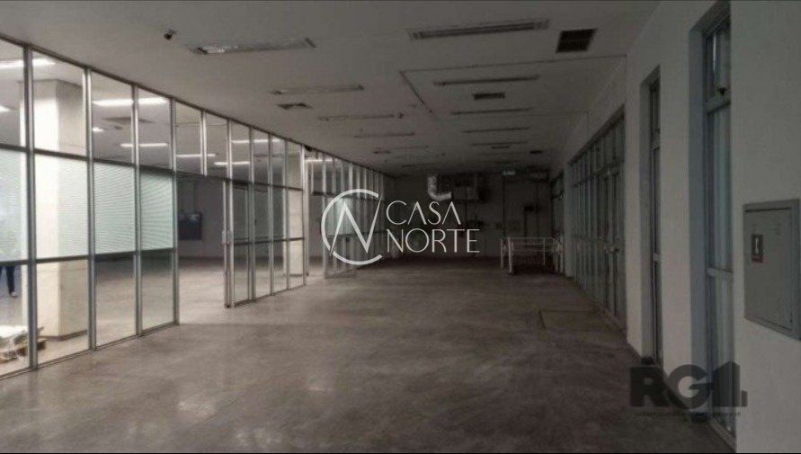 Prédio Comercial à venda , 800m², Rua Vicente da Fontoura no bairro Rio Branco em Porto Alegre