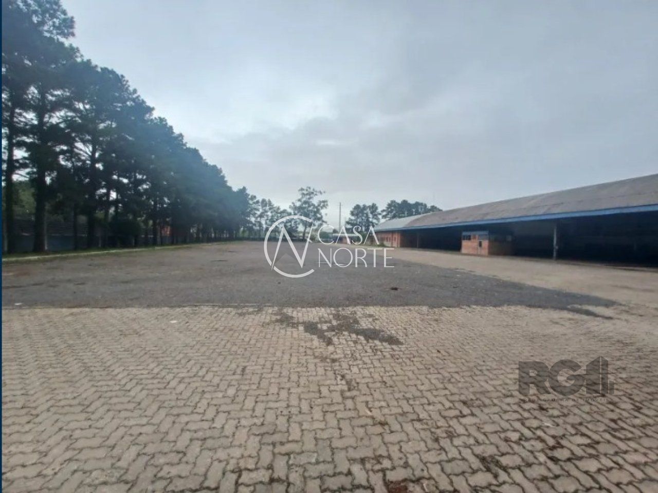 Pavilhão à venda , 14000m², Avenida das Indústrias no bairro Anchieta em Porto Alegre