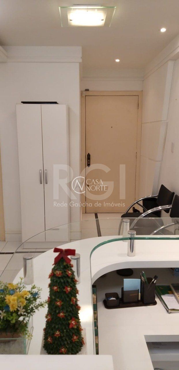 Sala Comercial à venda , 40m², Avenida Cacapava no bairro Petrópolis em Porto Alegre