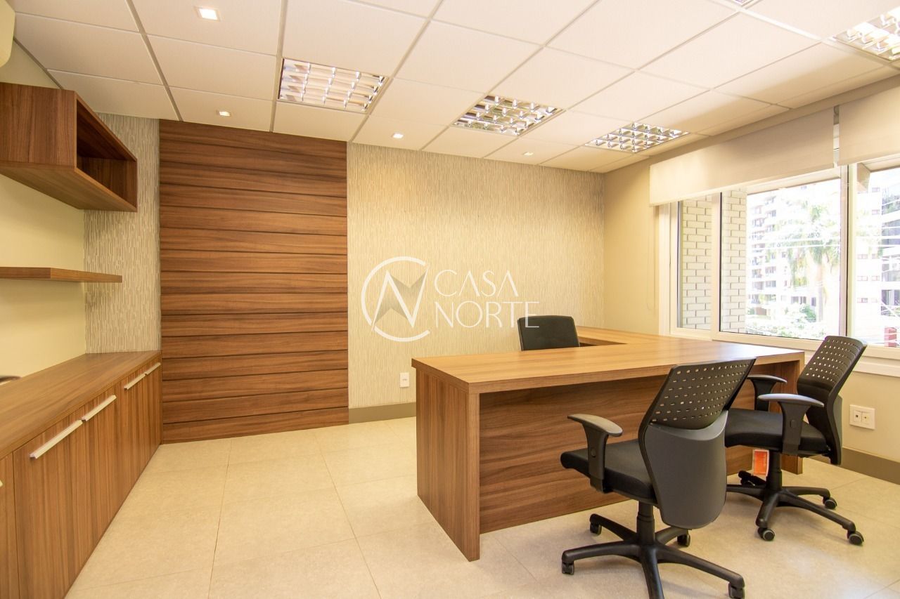 Casa Comercial à venda , 464m², Rua Ciro Gaviao no bairro Bela Vista em Porto Alegre